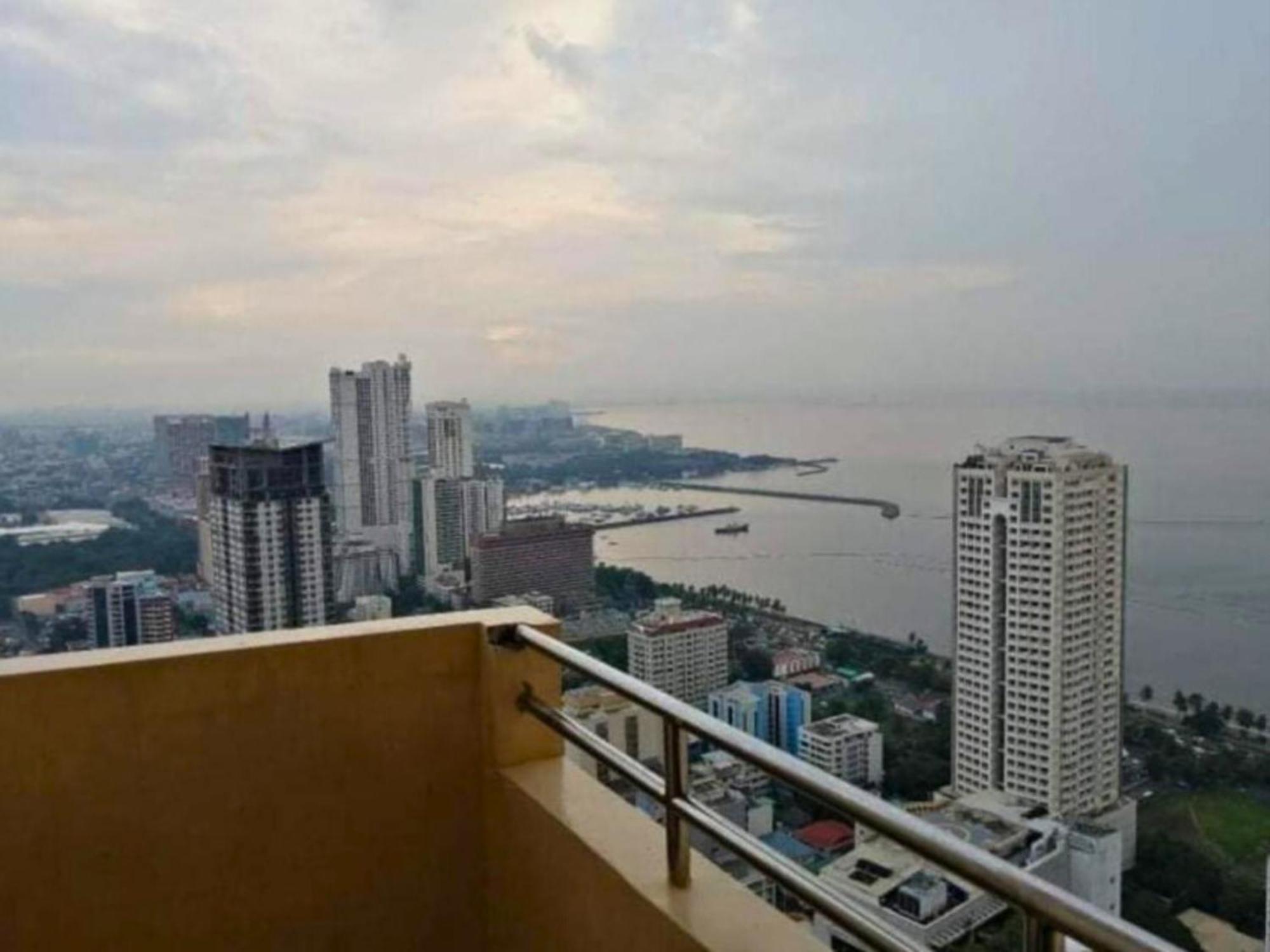 Near Us Embassy X Free Unlimited Pool, Massage & Sauna Access X Promo Month! Explore Deluxe W Balcony In Perfectly Situated Near Naia Airport, Heart Of Updated 2025 Price For Your Unforgettable Ultimate Staycation Experience 5*